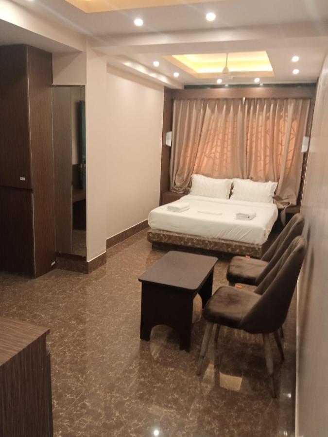 Hotel Subhashree Гангток Екстериор снимка