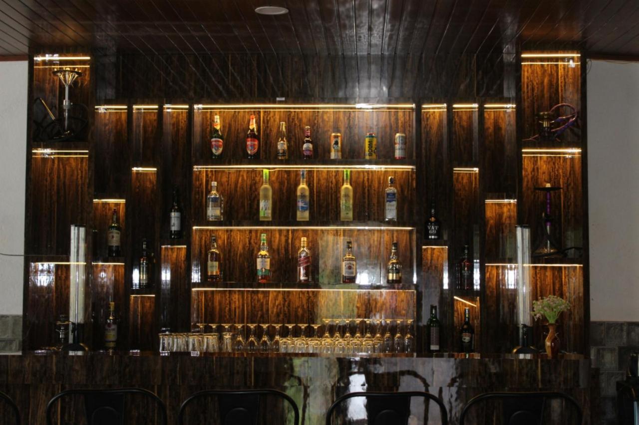 Hotel Subhashree Гангток Екстериор снимка
