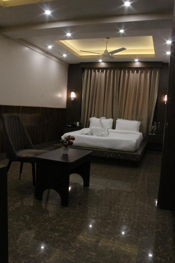Hotel Subhashree Гангток Екстериор снимка
